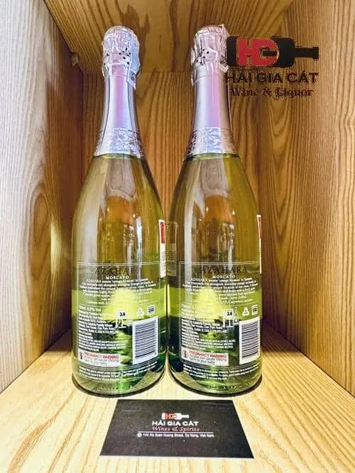 Mặt sau chai rượu Sparkling Azahara Moscato
