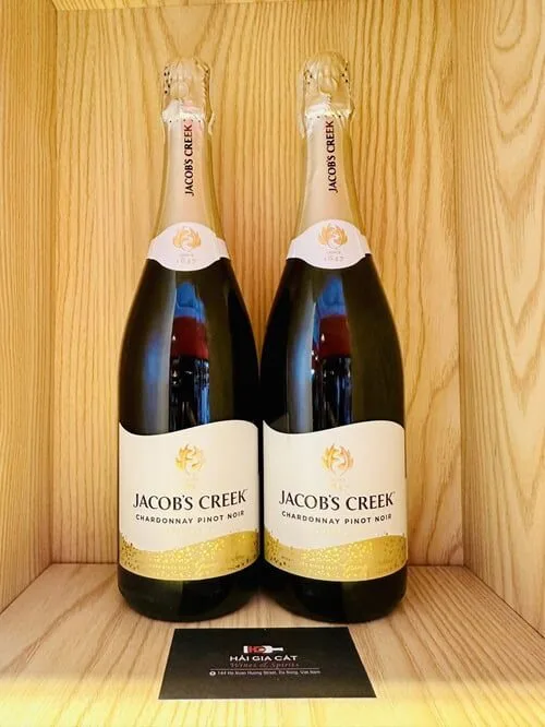 Chai rượu Sparkling Jacob's Creek Classic Chardonnay Pinot Noir