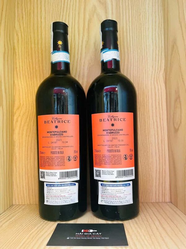 Mặt sau chai rượu vang Beatrice Montepulciano D'abruzzo