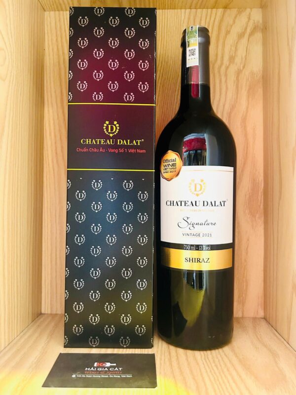 Chai rượu vang Chateau Dalat Signature Shiraz
