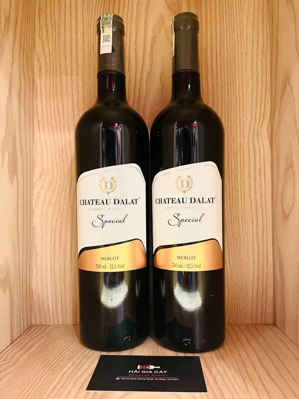 Chai rượu vang Chateau Dalat Special Merlot