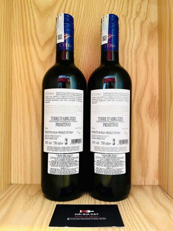 Mặt sau chai rượu vang Citra Primitivo Terre D'Abruzzo