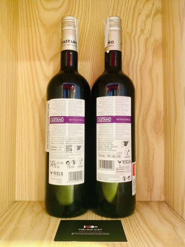 Mặt sau chai rượu vang đỏ Castaño Monastrell