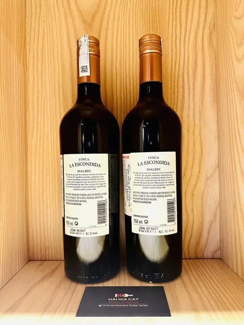 Mặt sau chai finca La Escondida Malbec 2023