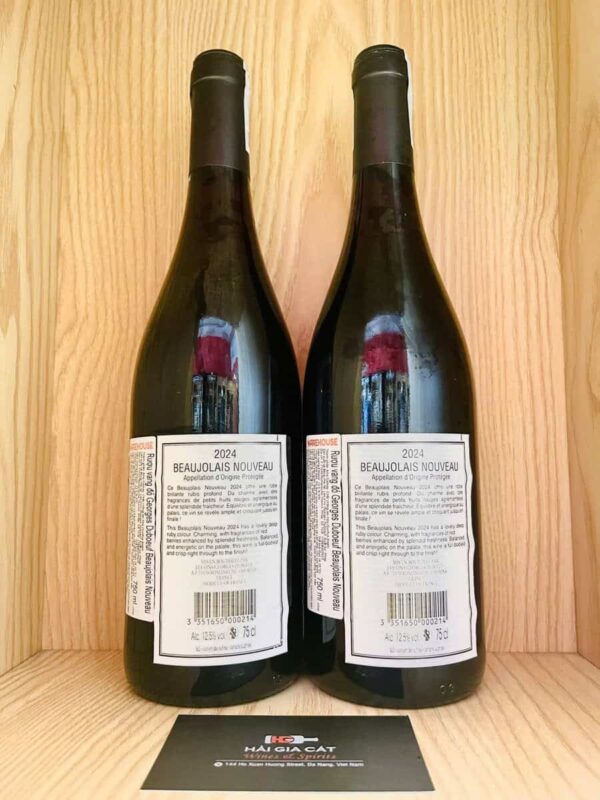 Mặt sau chai rượu vang Georges Duboeuf Beaujolais Nouveau 2024