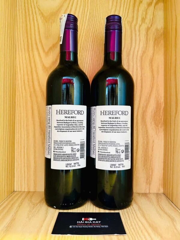 Mặt sau chai rượu vang Hereford Malbec