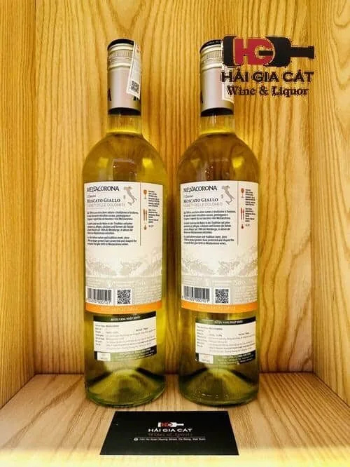 Mặt sau chai rượu vang Mezzacorona Moscato Giallo