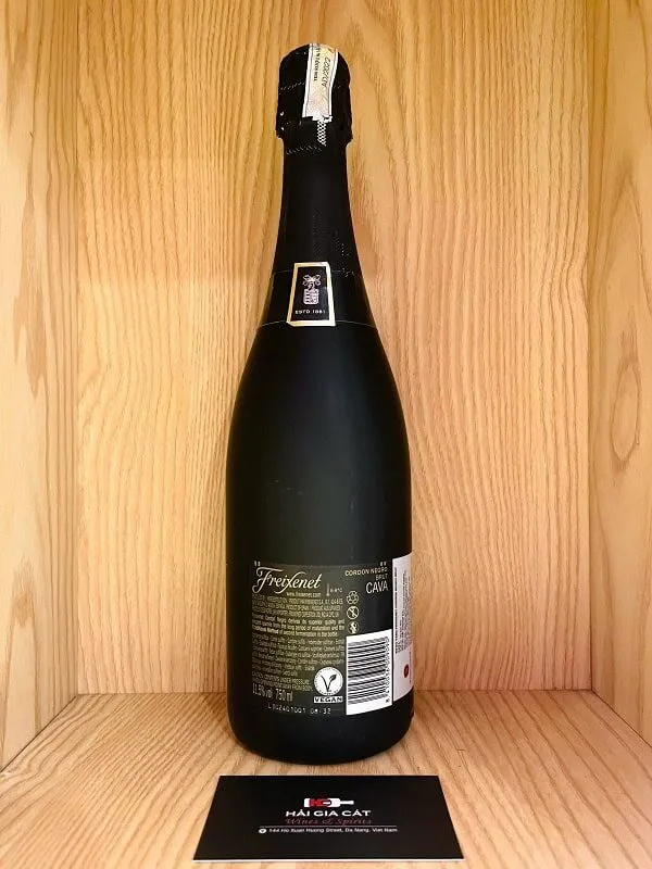 Mặt sau chai rượu vang nổ Tây Ban Nha Freixenet Cordon Negro Brut