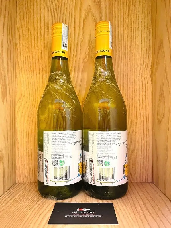 Mặt sau chai rượu vang trắng Barramundi Chardonnay