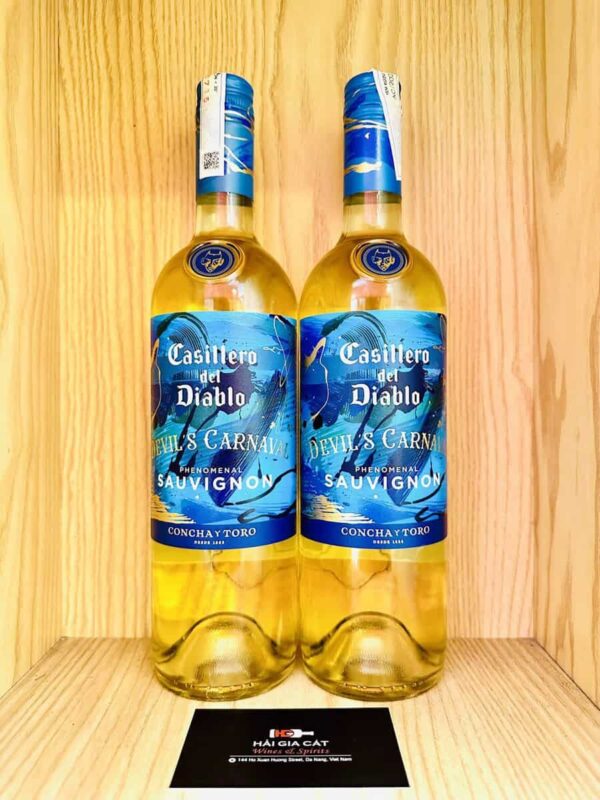 Chai rượu vang Casillero del Diablo Devil's Carnaval Phenomenal Sauvignon