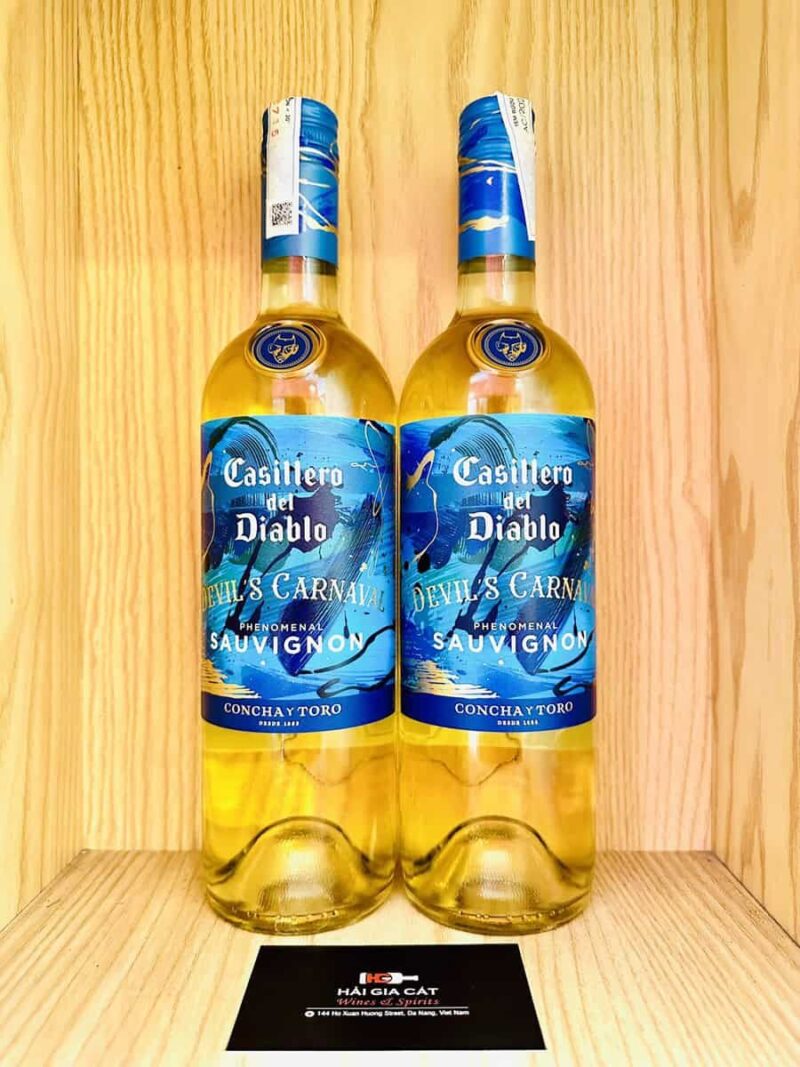 Chai rượu vang Casillero del Diablo Devil's Carnaval Phenomenal Sauvignon