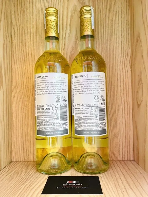 Mặt sau chai rượu vang Trivento Reserve Chardonnay